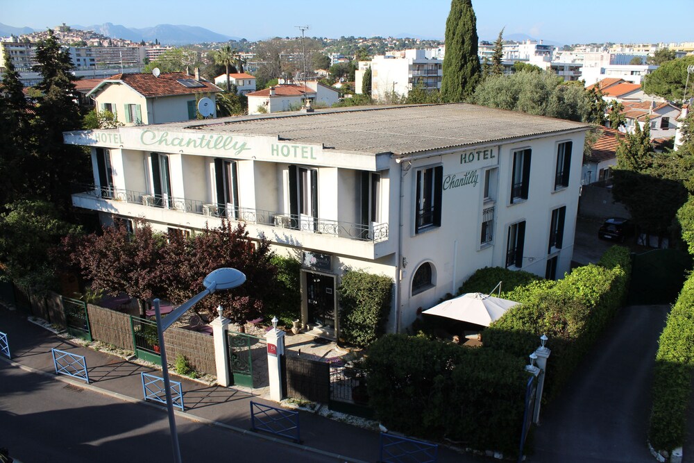 Le Chantilly - carbon neutral hotel in Cagnes-Sur-Mer