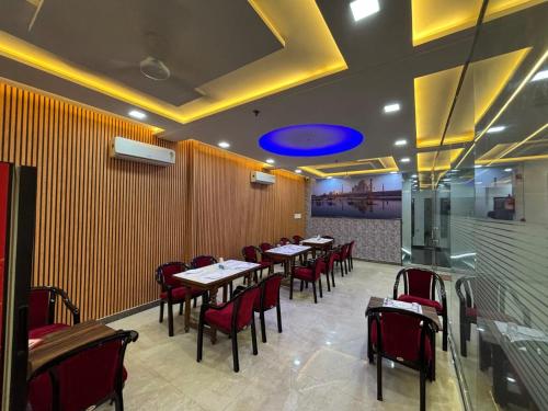 Hotel Ganga Palace Agra Dasaprakash Restuarant — Agra — photo 2