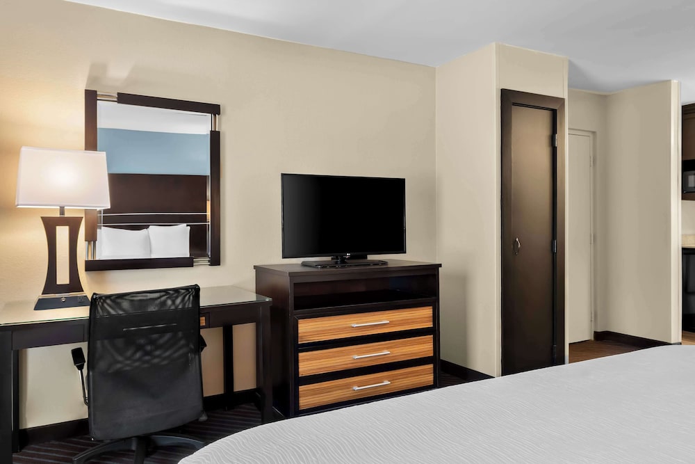 Best Western Newport Inn - photo 21