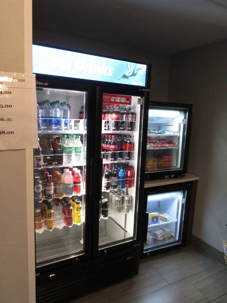 Holiday Inn Express & Suites South Lincoln by IHG - photo 58