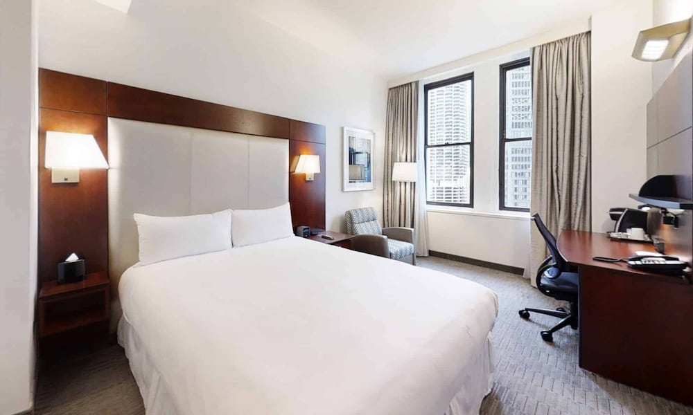 River Hotel - photo 15