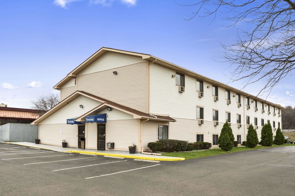 Travelodge by Wyndham Battle Creek — hotel in Battle Creek
