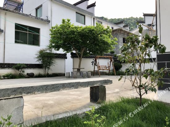 Daguling Hotel - carbon neutral hotel in Unknown City