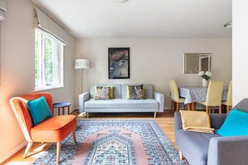 Maida Vale apartment with private terrace — 5-Star Luxury Hotel in London, United Kingdom