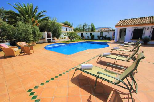 Villa 'Los Balcones' Villa Superior en Priego de Córdoba — 4-Star Luxury Hotel in Priego De Cordoba, Spain