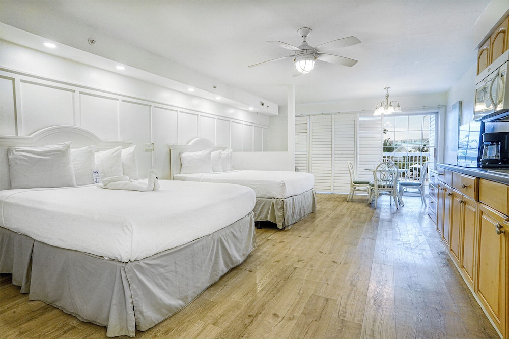 Lighthouse Resort Inn & Suites - photo 12