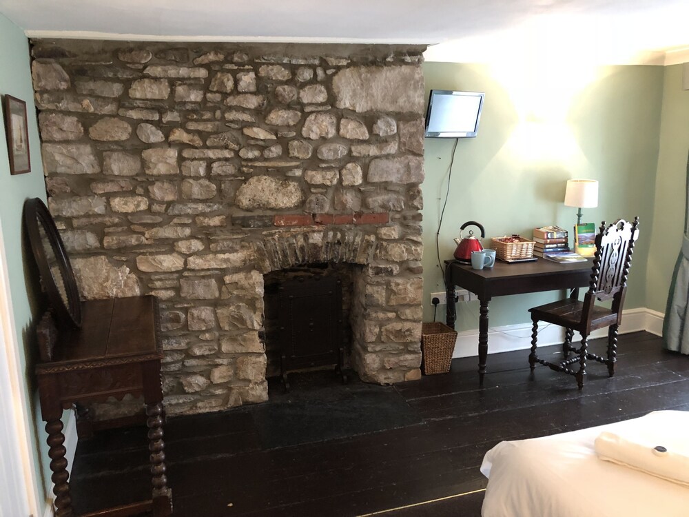 Goose & Cuckoo - carbon neutral hotel in Cardiff