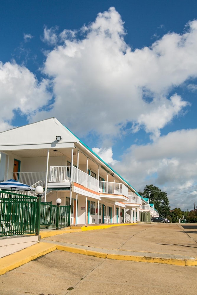 Jubilee Inn - photo 21