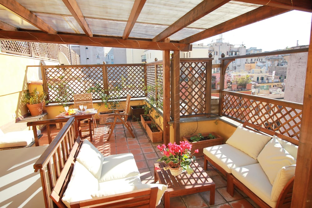 Ciancaleoni - carbon neutral hotel in Monti