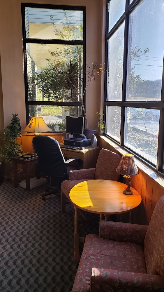 Americourt Hotel - photo 44