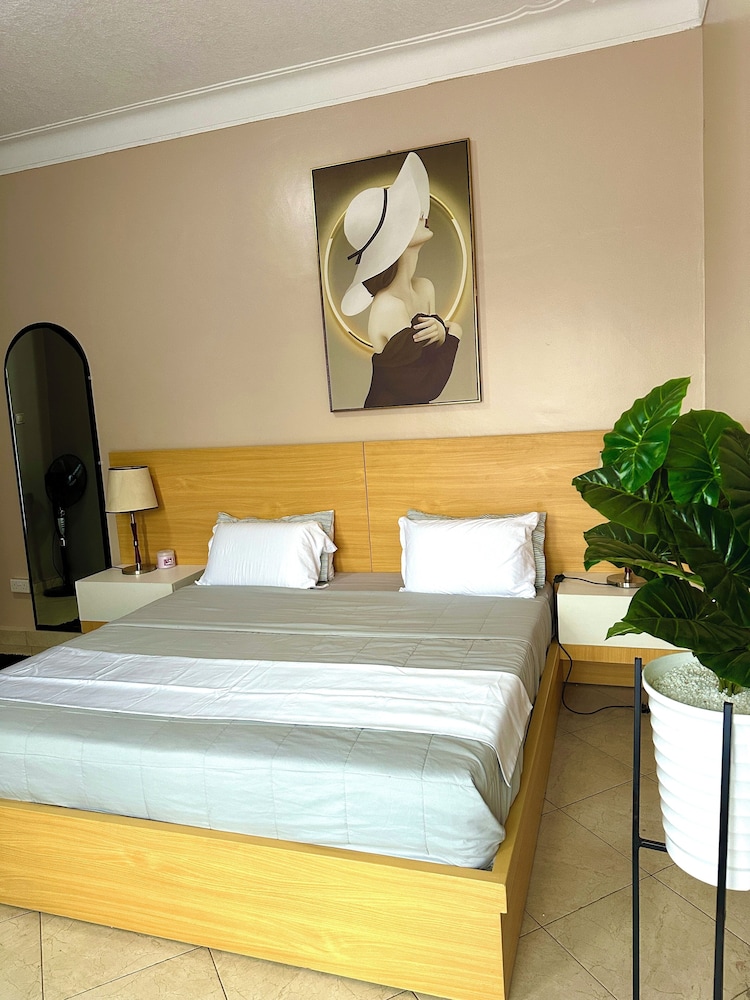 Nkuyu estates - carbon neutral hotel in Kampala