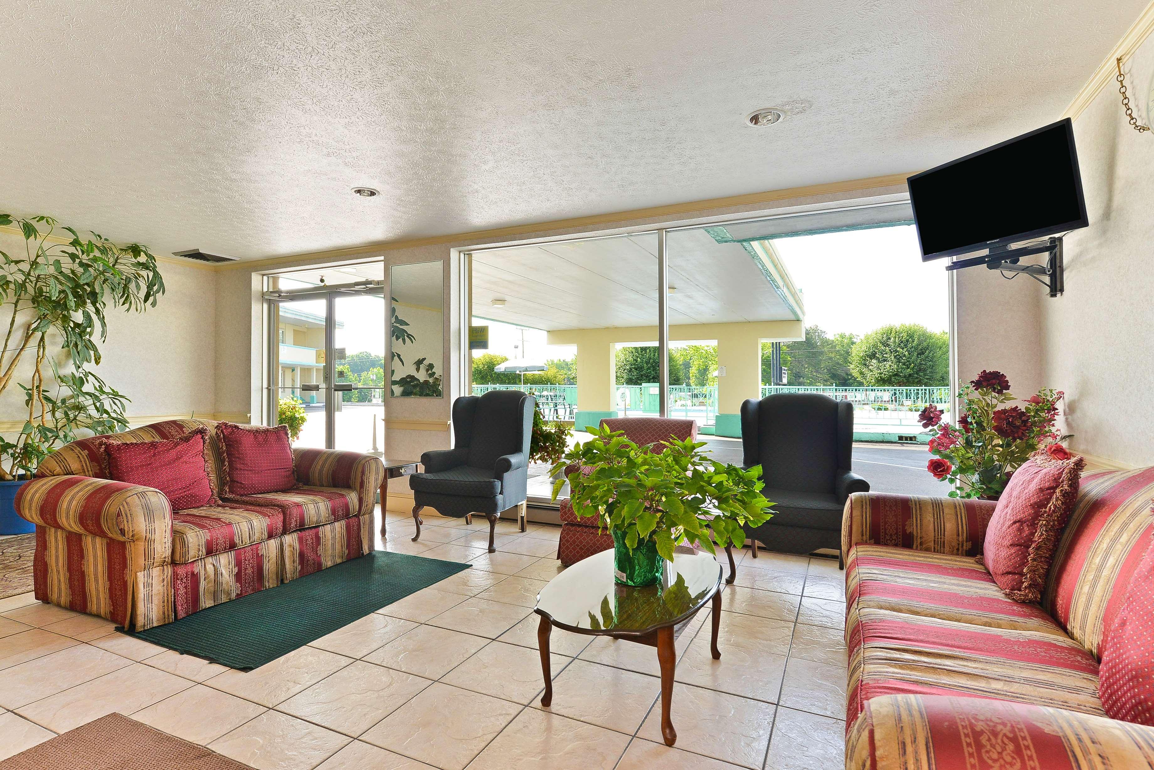Americas Best Value Inn & Suites South Boston - photo 44