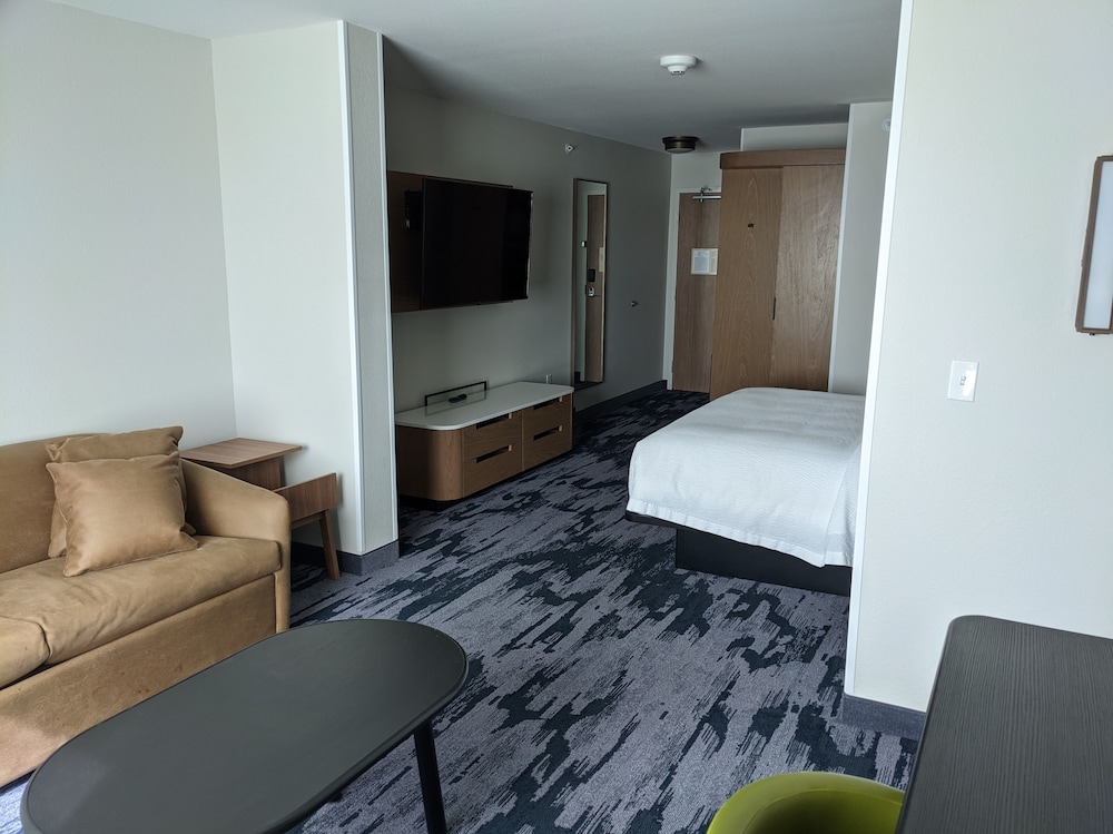 Fairfield Inn & Suites by Marriott Lincoln Crete - photo 4