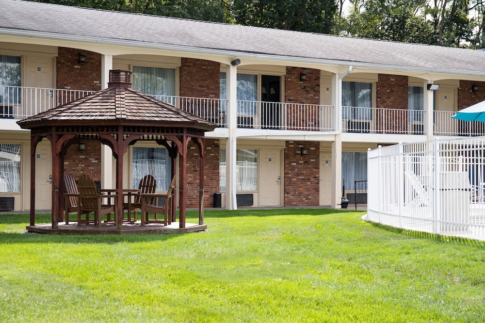 Crystal Inn Eatontown - photo 25