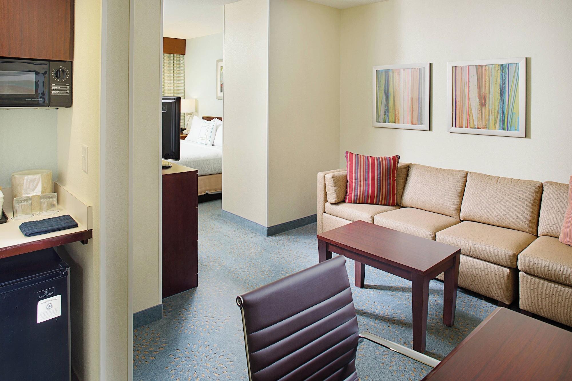 SpringHill Suites Manchester Boston Regional Airport - photo 17
