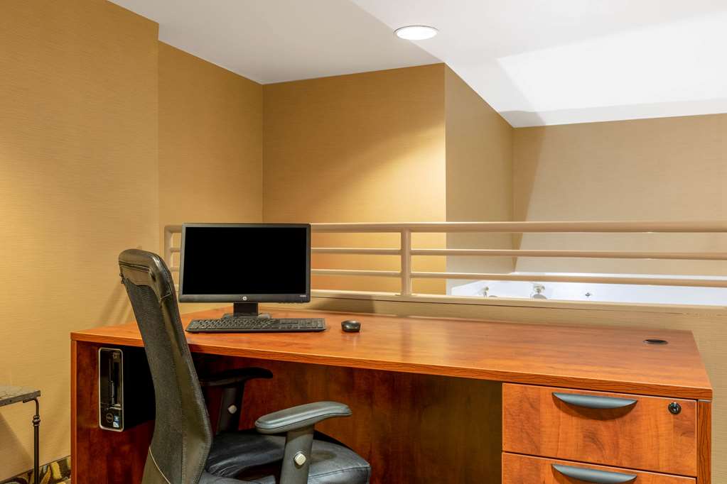 Days Inn by Wyndham Eagan Minnesota Near Mall of America - photo 34