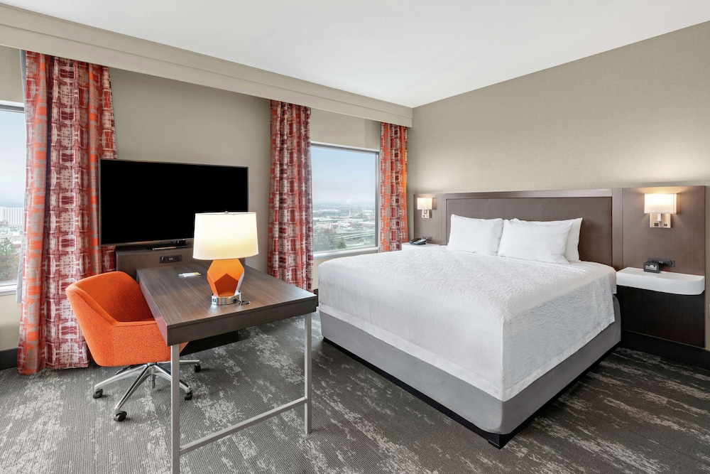 Hampton Inn & Suites Spokane Downtown South - photo 9