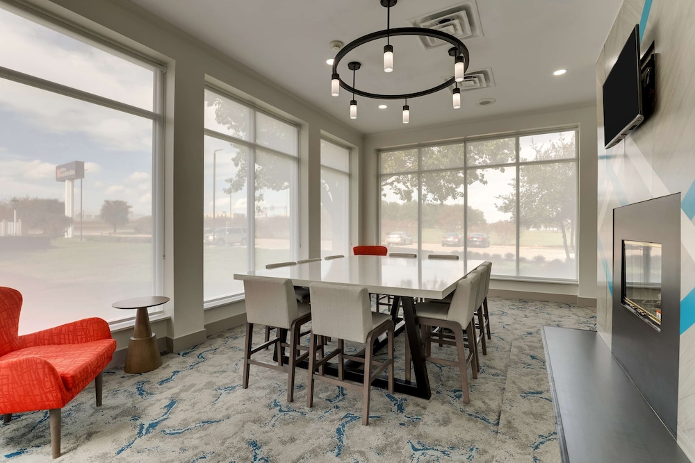 Hilton Garden Inn Fort Worth Fossil Creek - photo 3