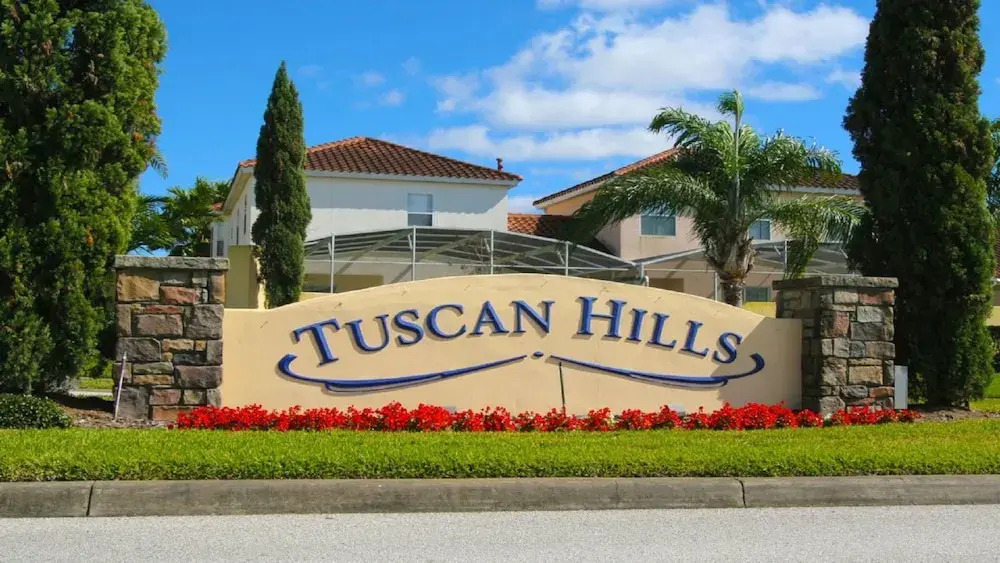 Tuscan Hills by Homes of America — 4-Star Luxury Hotel in Davenport, United States