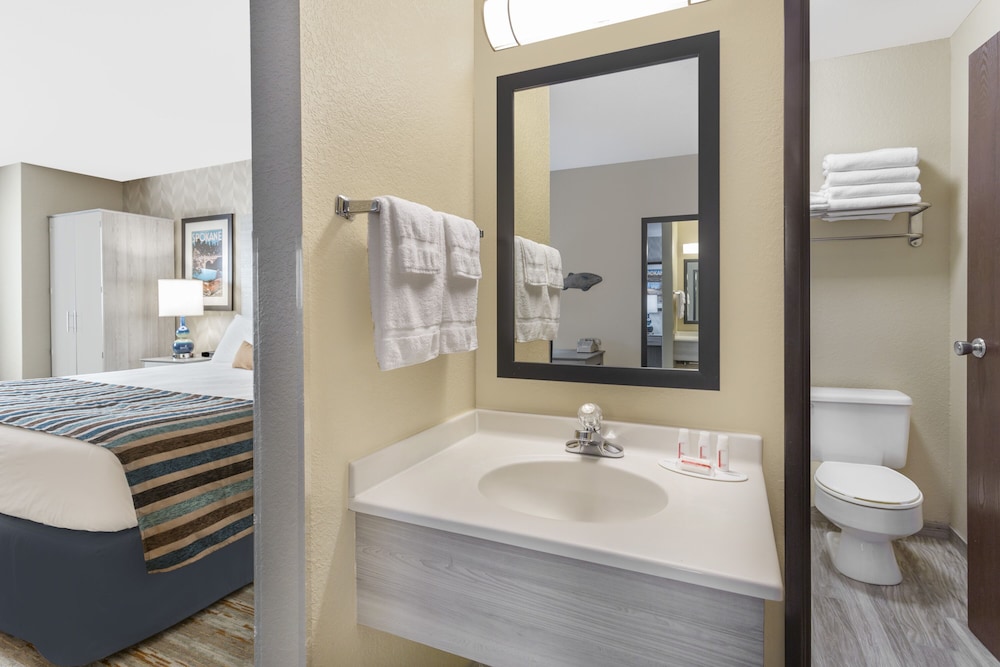 SilverStone Inn & Suites Spokane Valley - photo 14