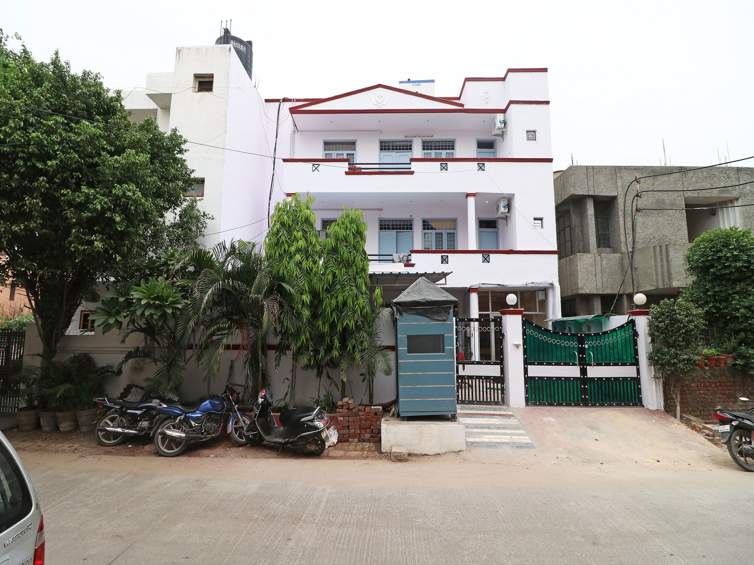 OYO Flagship 14530 Sector 14 Harsh Villa