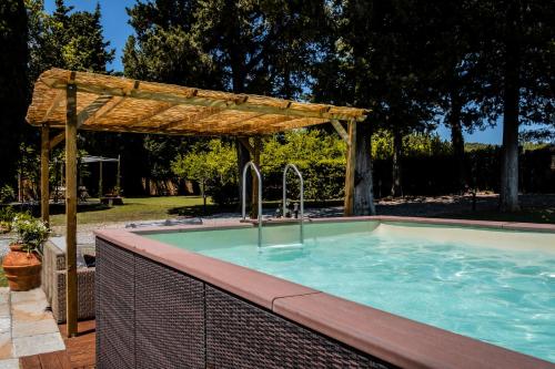 CASENUOVE III Casale con giardino e piscina — 4-Star Luxury Hotel in Rosignano Marittimo, Italy