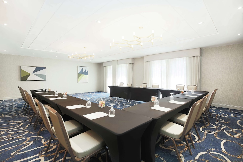 DoubleTree by Hilton Austin University Area - photo 35