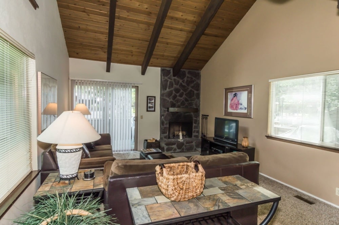 Sunriver Resort Vacation Rentals - featured photo