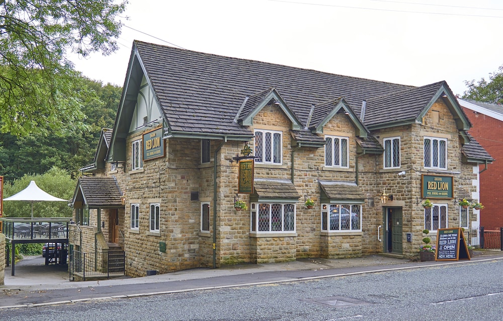 The Red Lion - carbon neutral hotel in Warminster