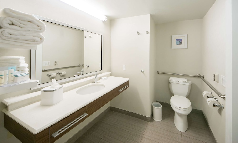 Hampton Inn Lakeland - photo 23