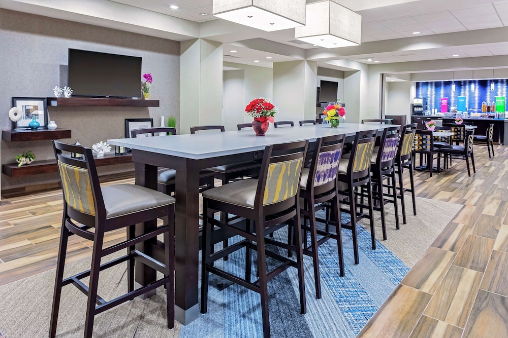Hampton Inn Cranbury - photo 11