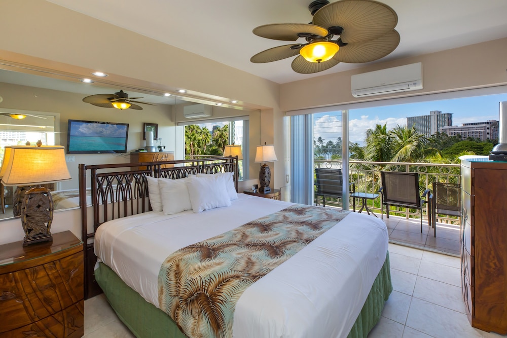 Waikiki Shore By Outrigger - photo 32