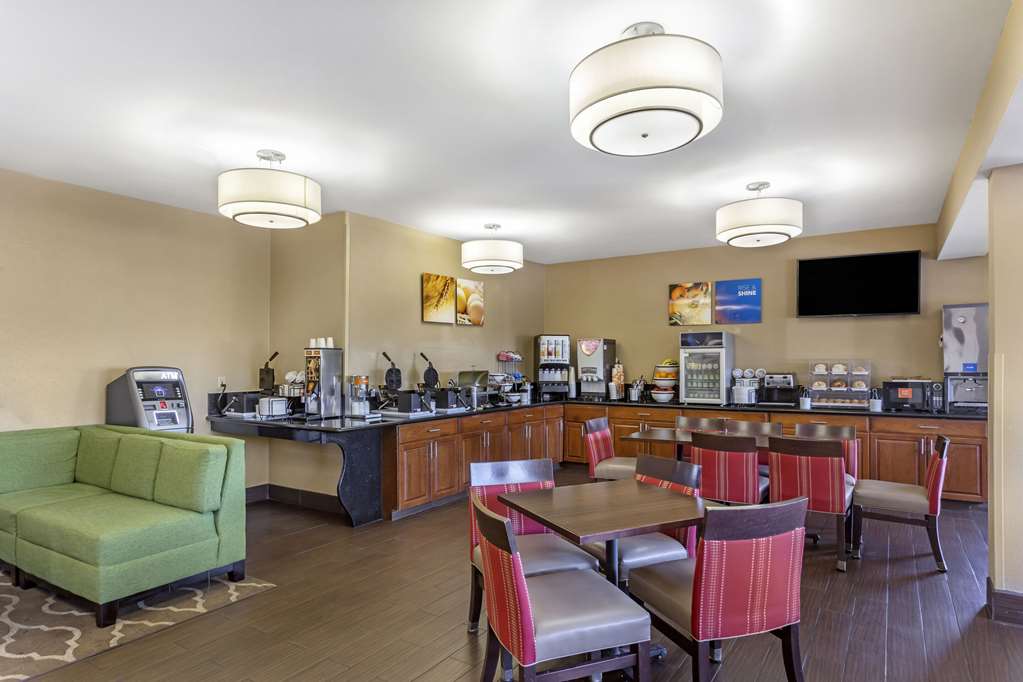 Comfort Inn Gurnee near Six Flags - photo 36