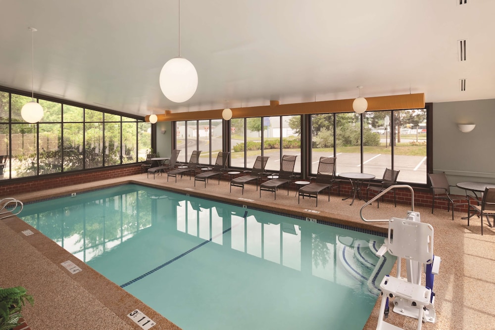 Embassy Suites by Hilton Portland Maine - photo 27