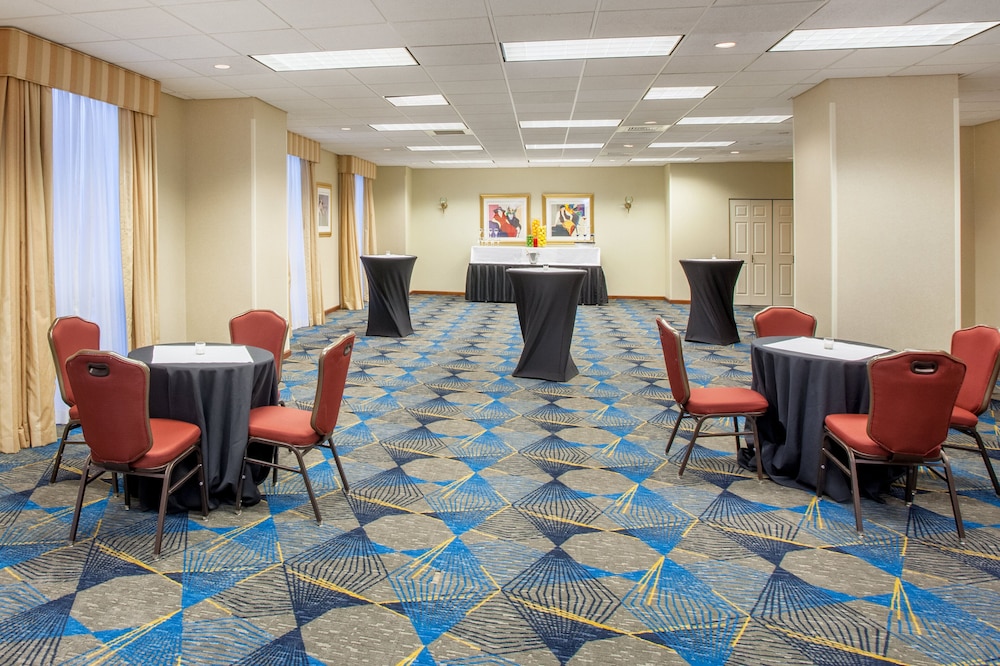 Crowne Plaza Springfield by IHG - photo 63