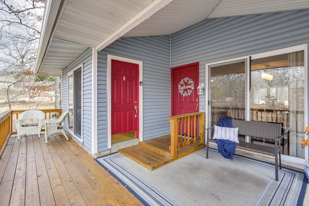 Lake Access & Resort Perks: Margaritaville Home - photo 14