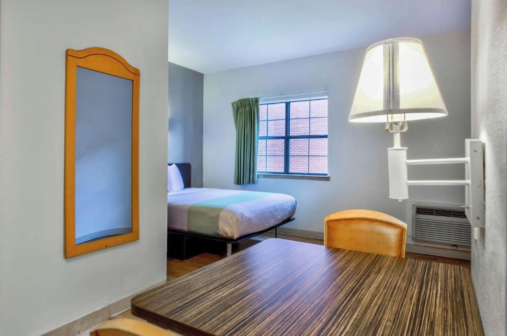 OYO Townhouse Beaumont Medical Center Area - photo 7