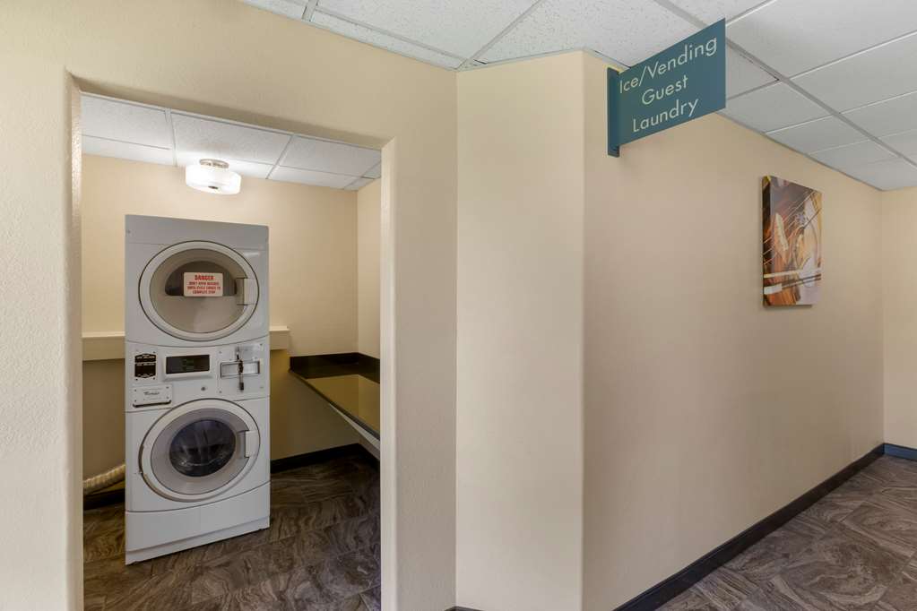 Best Western Plus The Four Corners Inn - photo 38