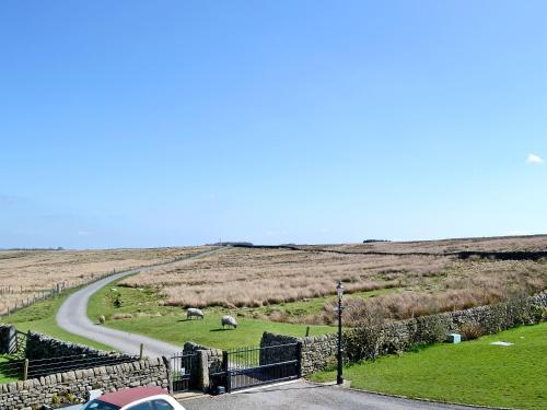 Far View Cottage — 4-Star Luxury Hotel in Haworth, United Kingdom