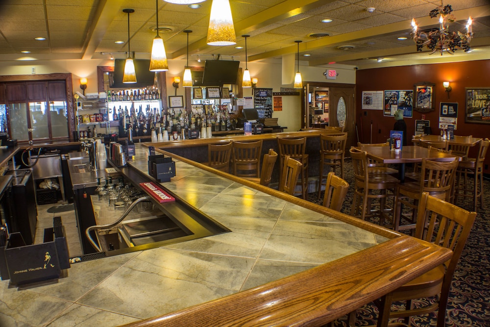 Quality Inn & Suites Erie near Casino - photo 40