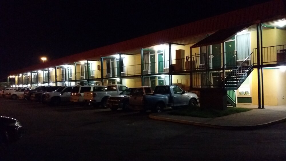West Texas Inn & Suites with Kitchenette - photo 32