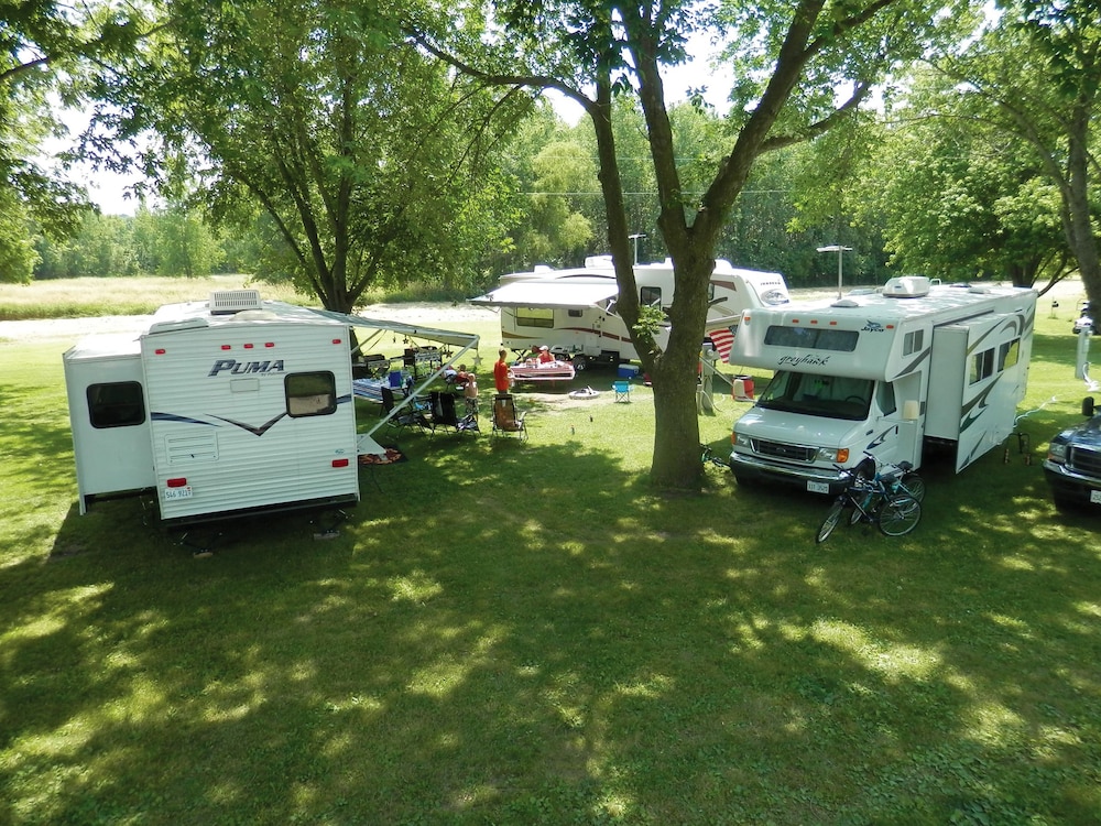 Sunset Lakes RV Resort - photo 13