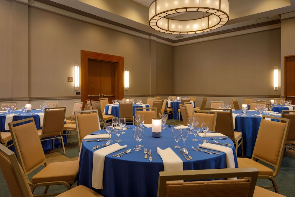DoubleTree by Hilton Pittsburgh Cranberry - photo 89
