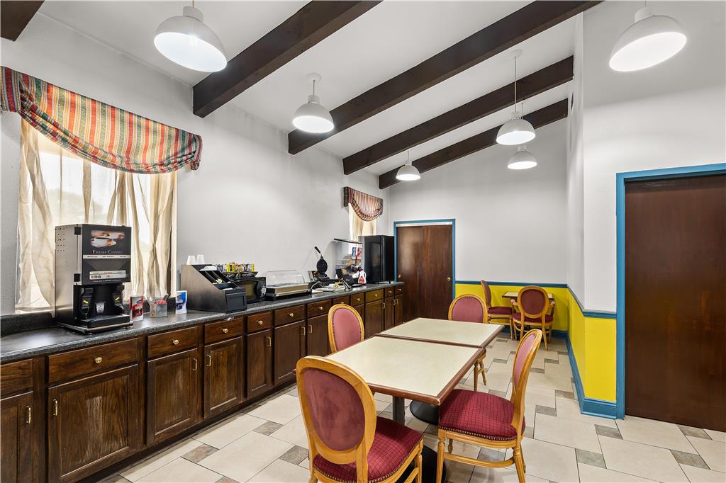 Americas Best Value Inn and Suites Aberdeen - photo 25