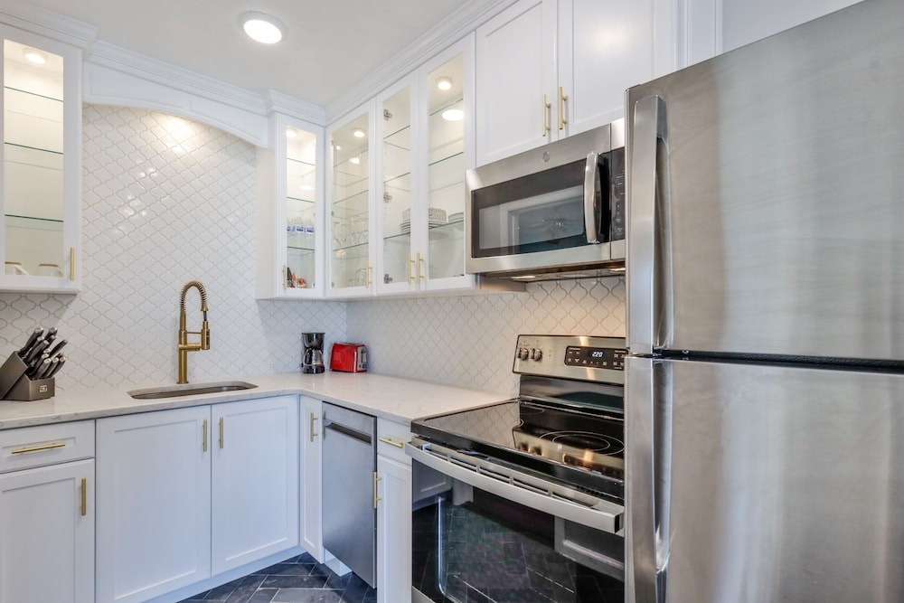 Coastal Waters Inn - photo 67