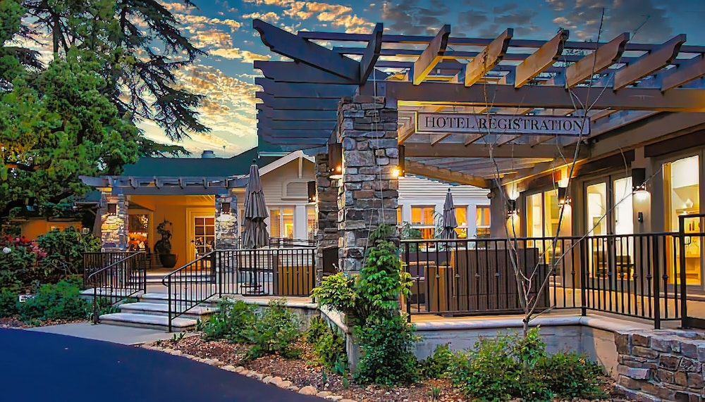 Wine & Roses Hotel Restaurant Spa - featured photo