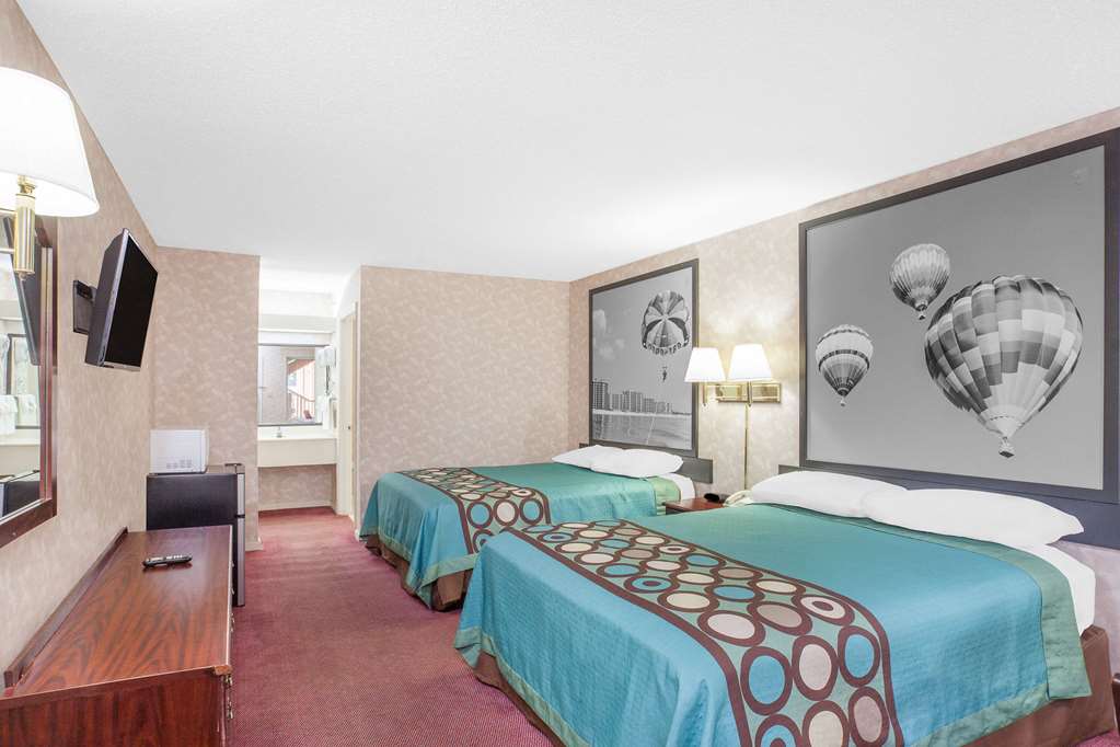 Super 8 by Wyndham Decatur Priceville - photo 7