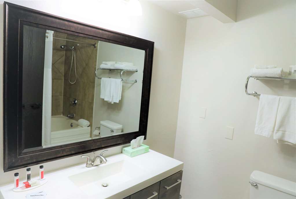 Super 8 by Wyndham High Point Greensboro - photo 5