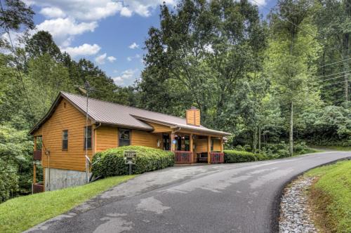 Bear Retreat - carbon neutral hotel in Sevierville