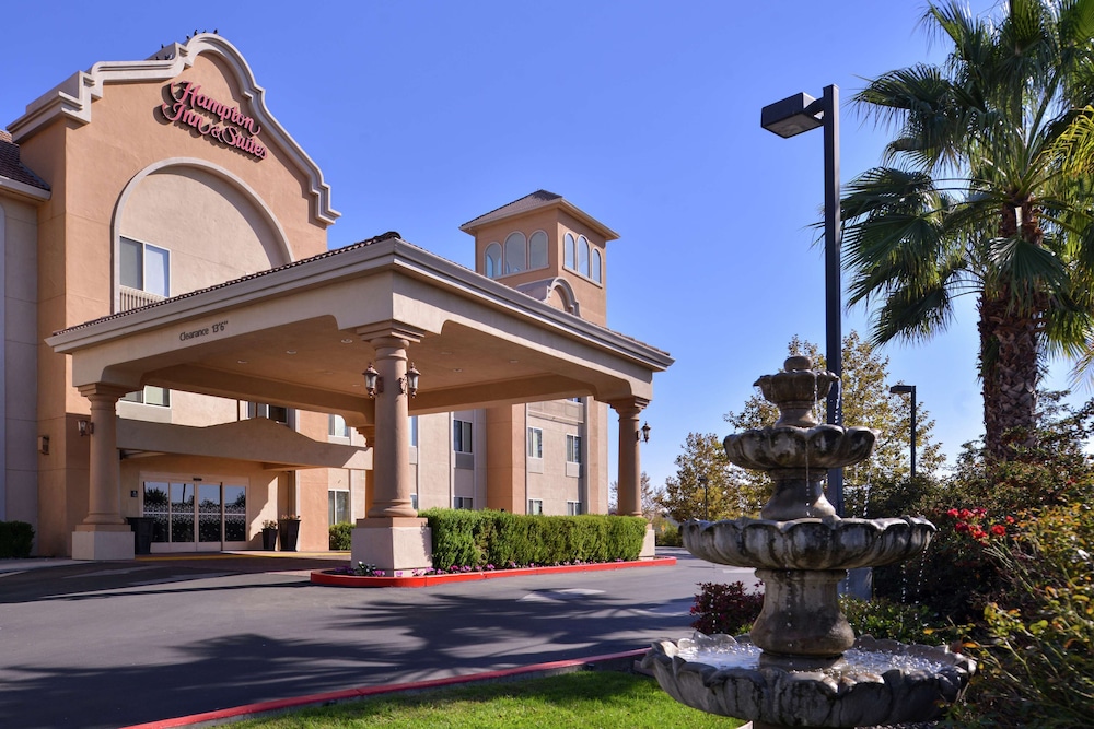 Hampton Inn & Suites Woodland Sacramento Area - photo 52